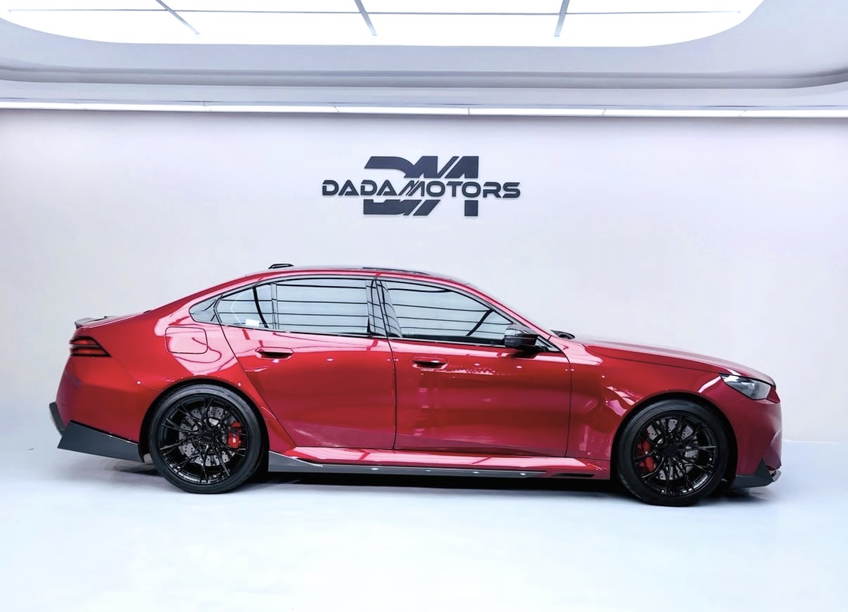 2025 BMW M5